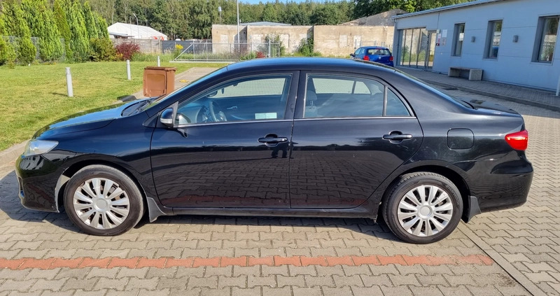 Toyota Corolla cena 27500 przebieg: 246000, rok produkcji 2012 z Szczecin małe 79